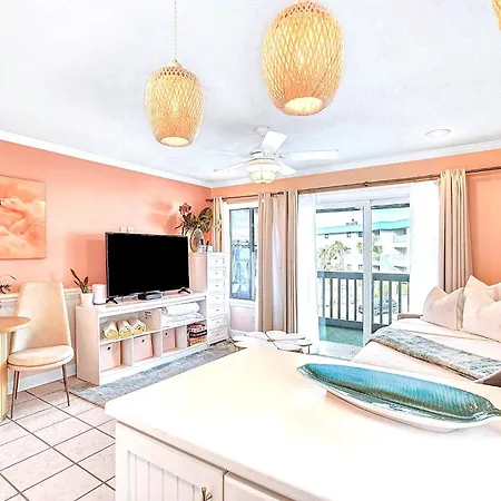 Private Balcony - Beach - Pool And Pickleball